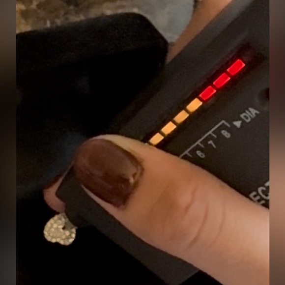 10k Real white gold Heart stud earrings with real 1/2 ct of diamond - Picture 12 of 12